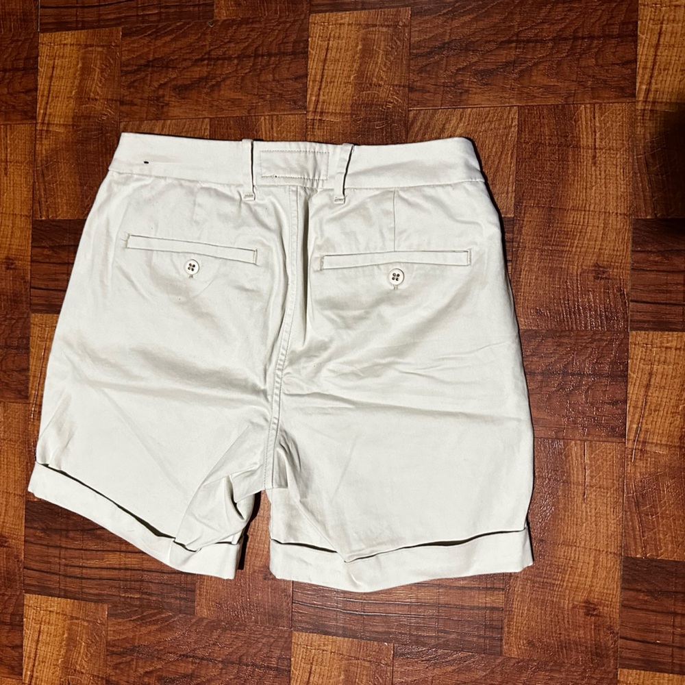 Abercrombie and Fitch short
